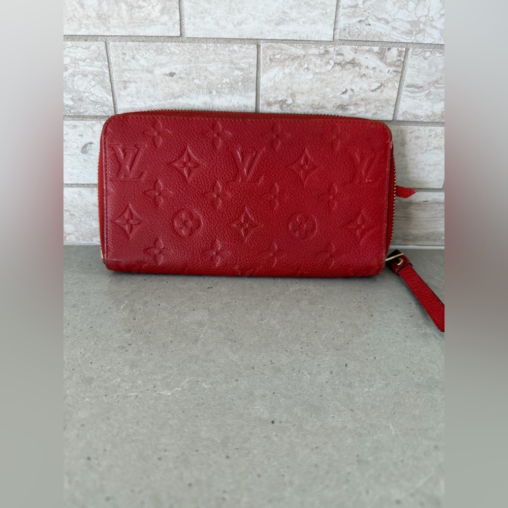 Authentic Louis Vuitton Empriente Red Wallet with COA and dustbag - Picture 3 of 11